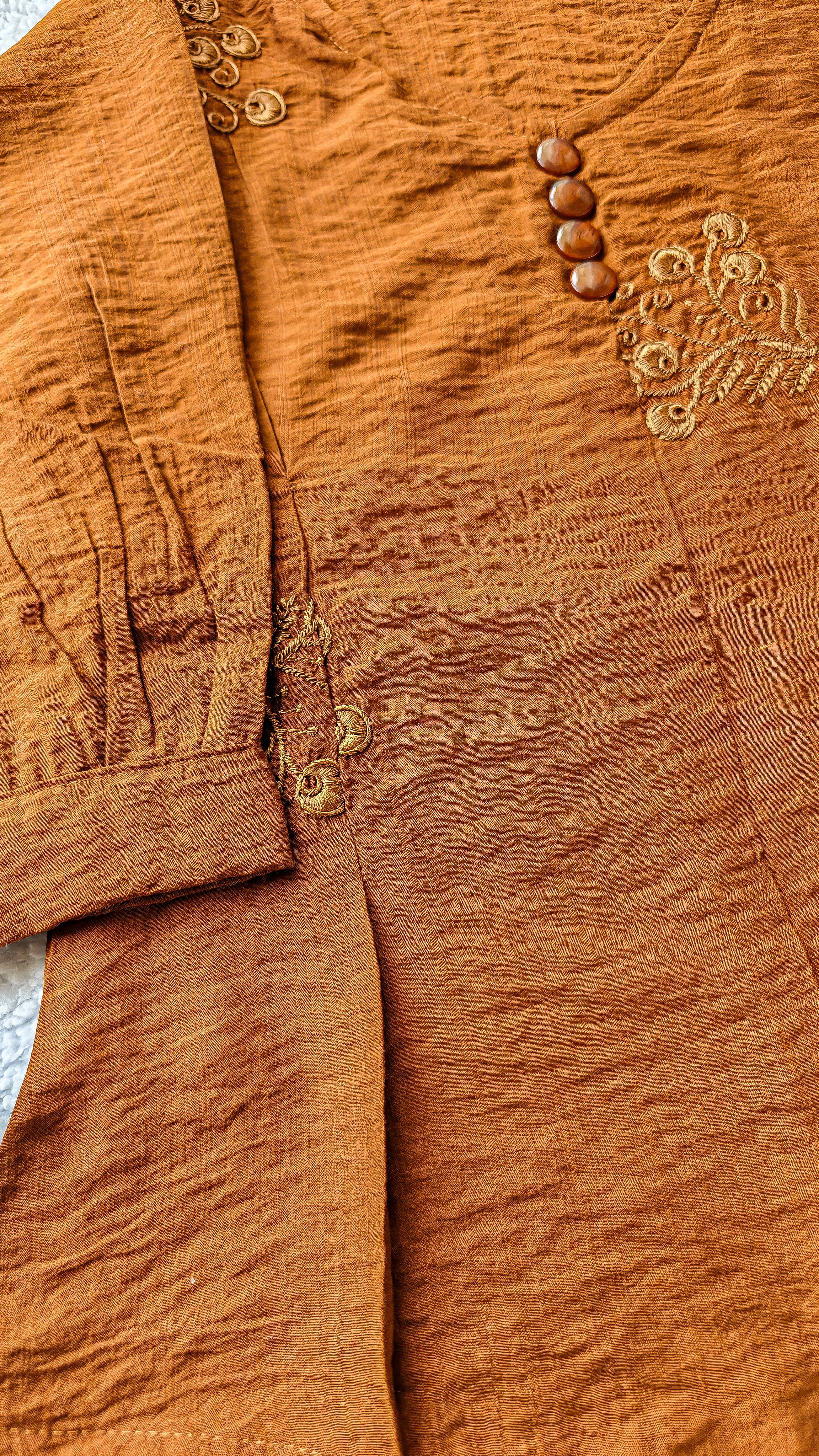 Cinnamon Embroidered Top (Medium)