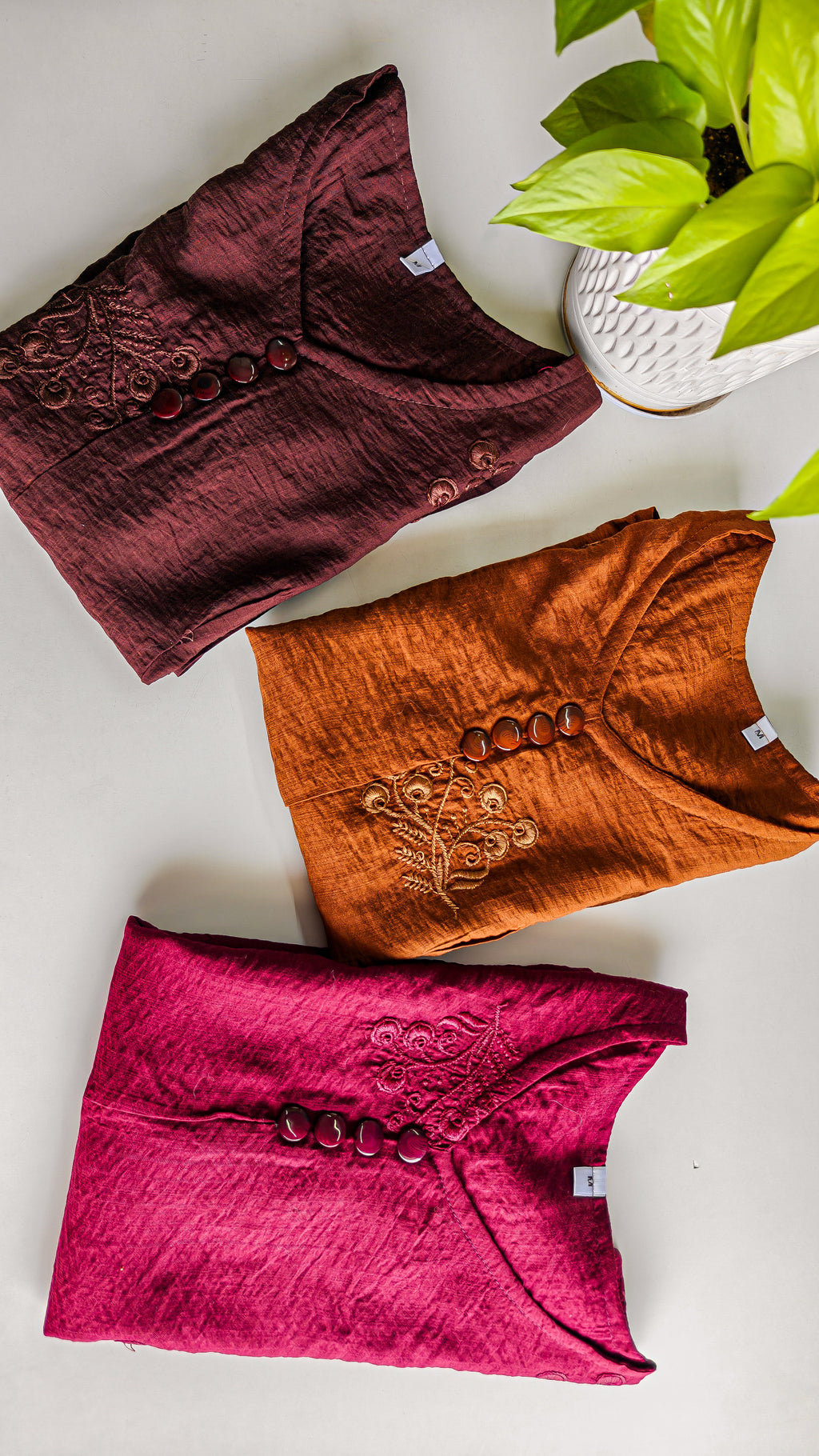 Cinnamon Embroidered Top (Medium)