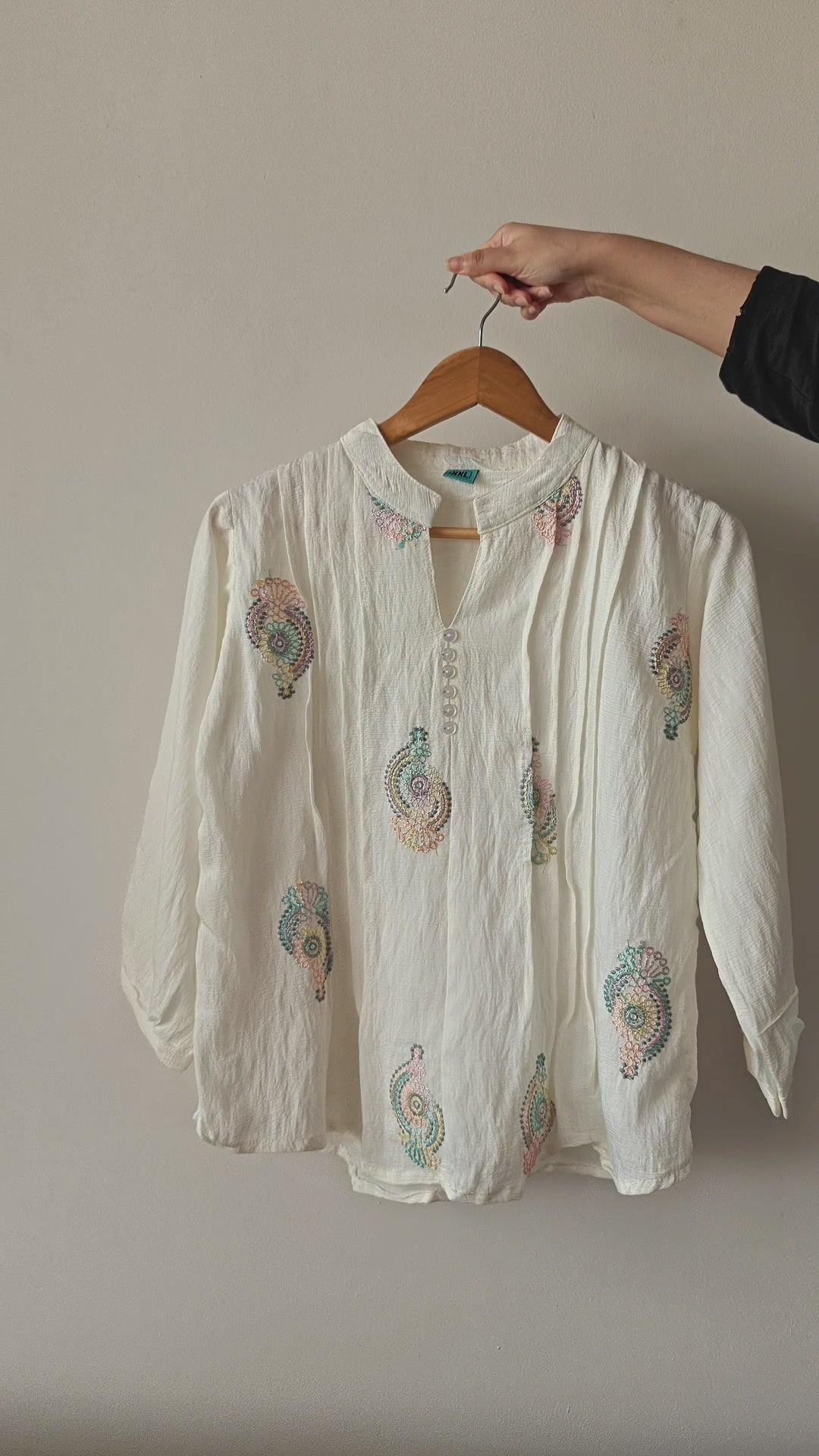 White Mandarin collar Top with Front Pleats (XXL)