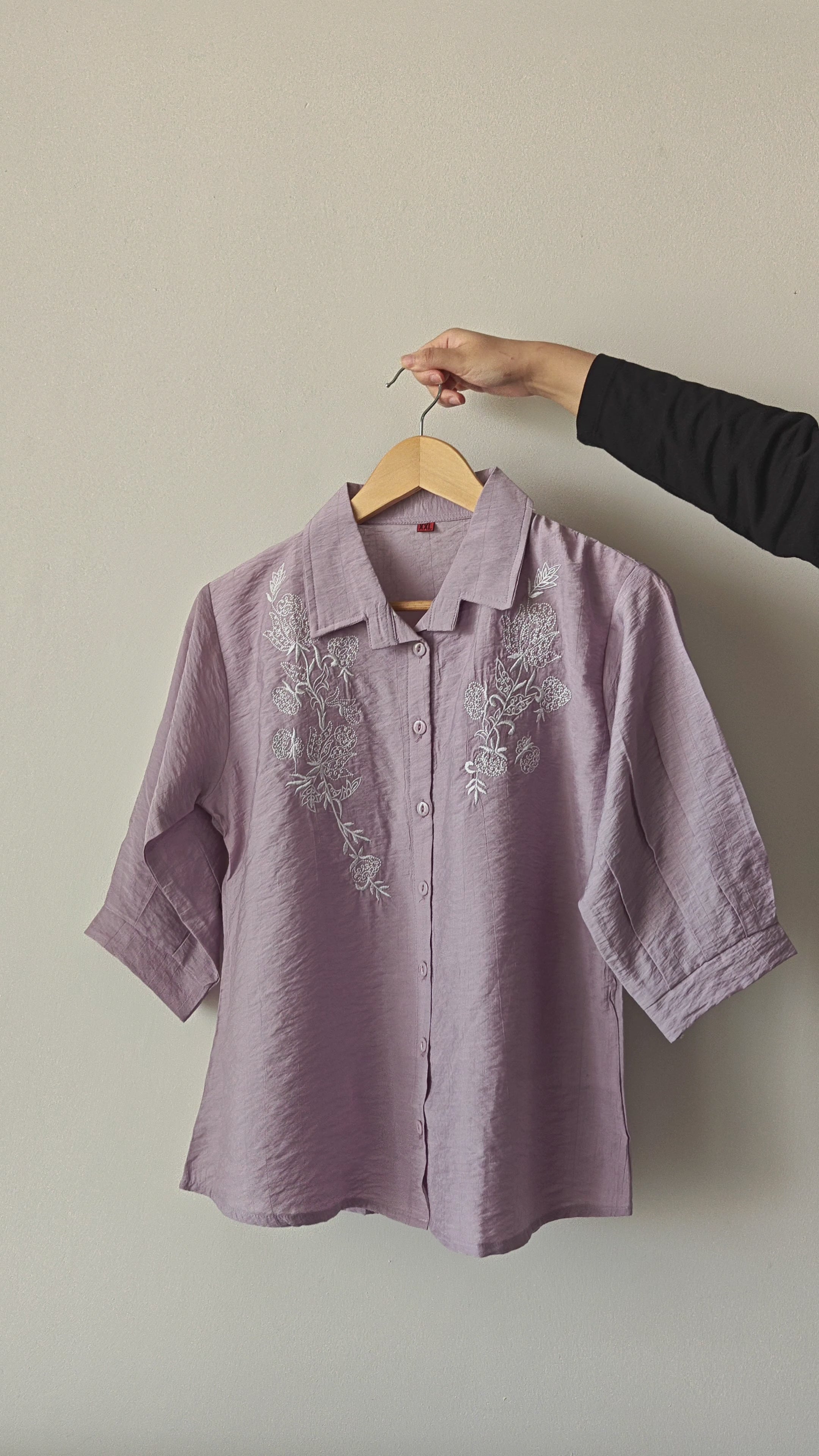 Lilac & White Embroidered Top (Large/XL)