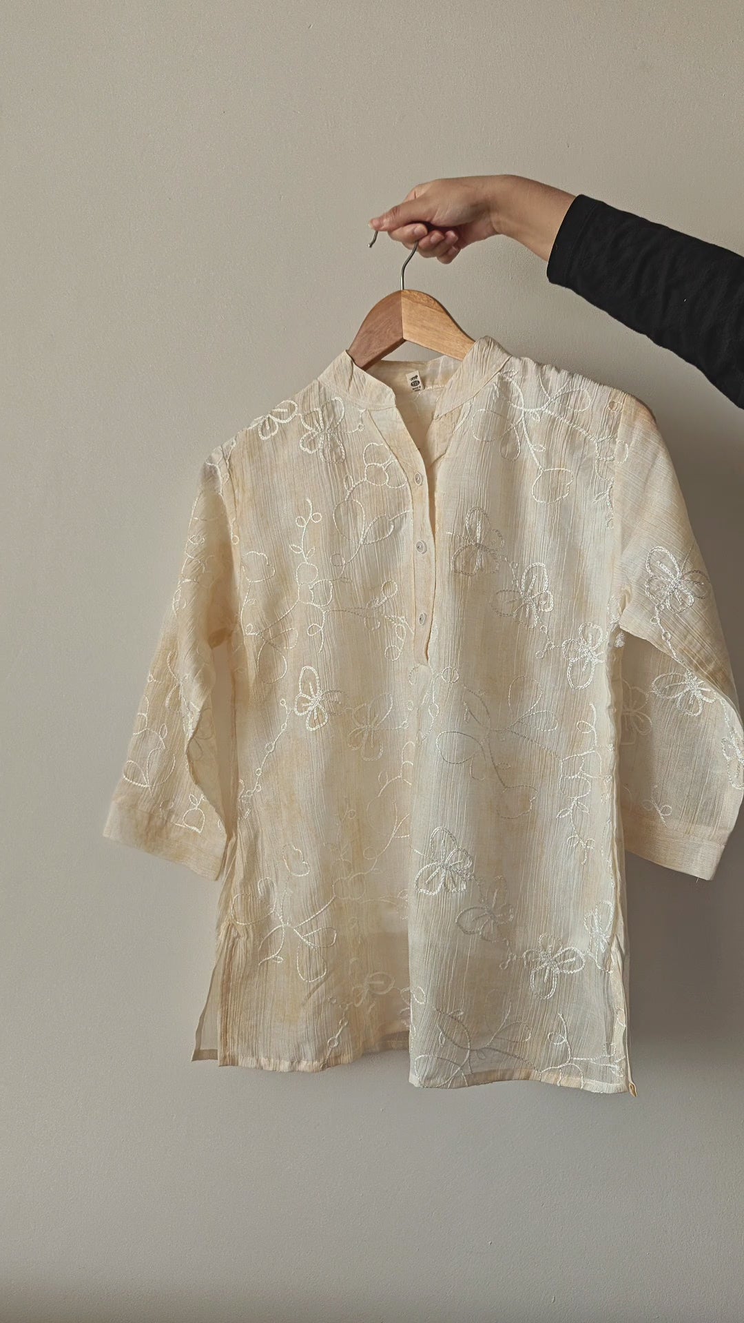 Cream Mandarin Collar White Embroidery Women's Top (Large/XL)