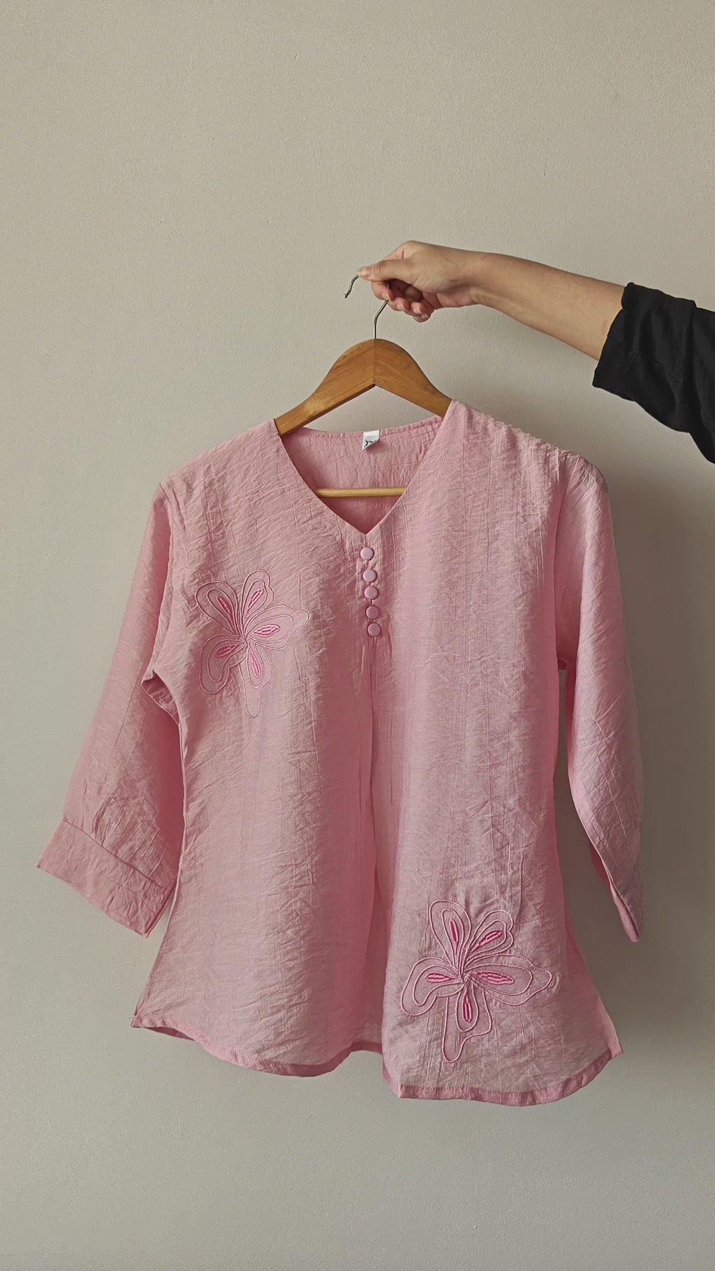 Pastel Pink Floral Embroidery V-neck Top (XXL)