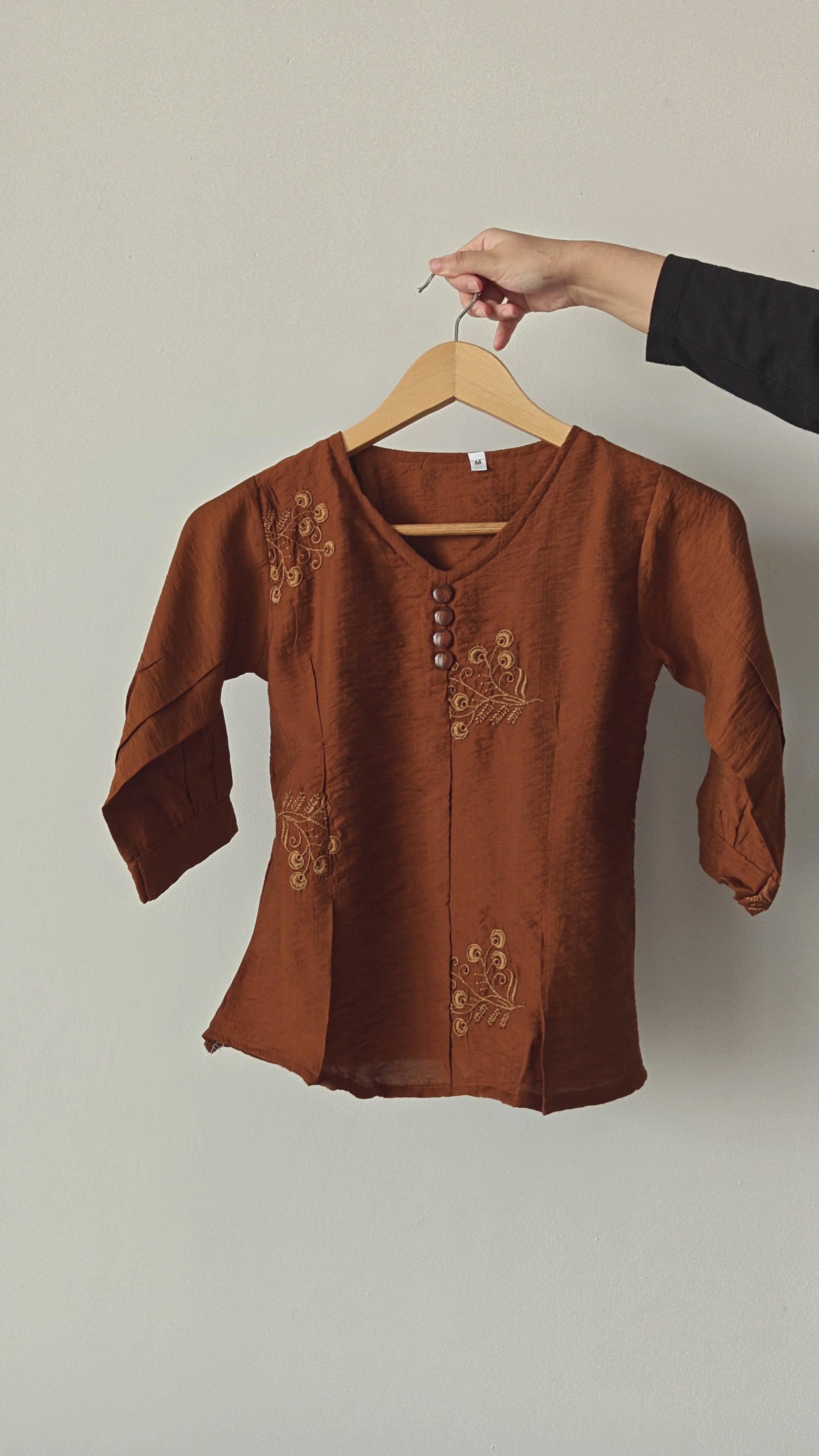 Cinnamon Embroidered Top (Medium)