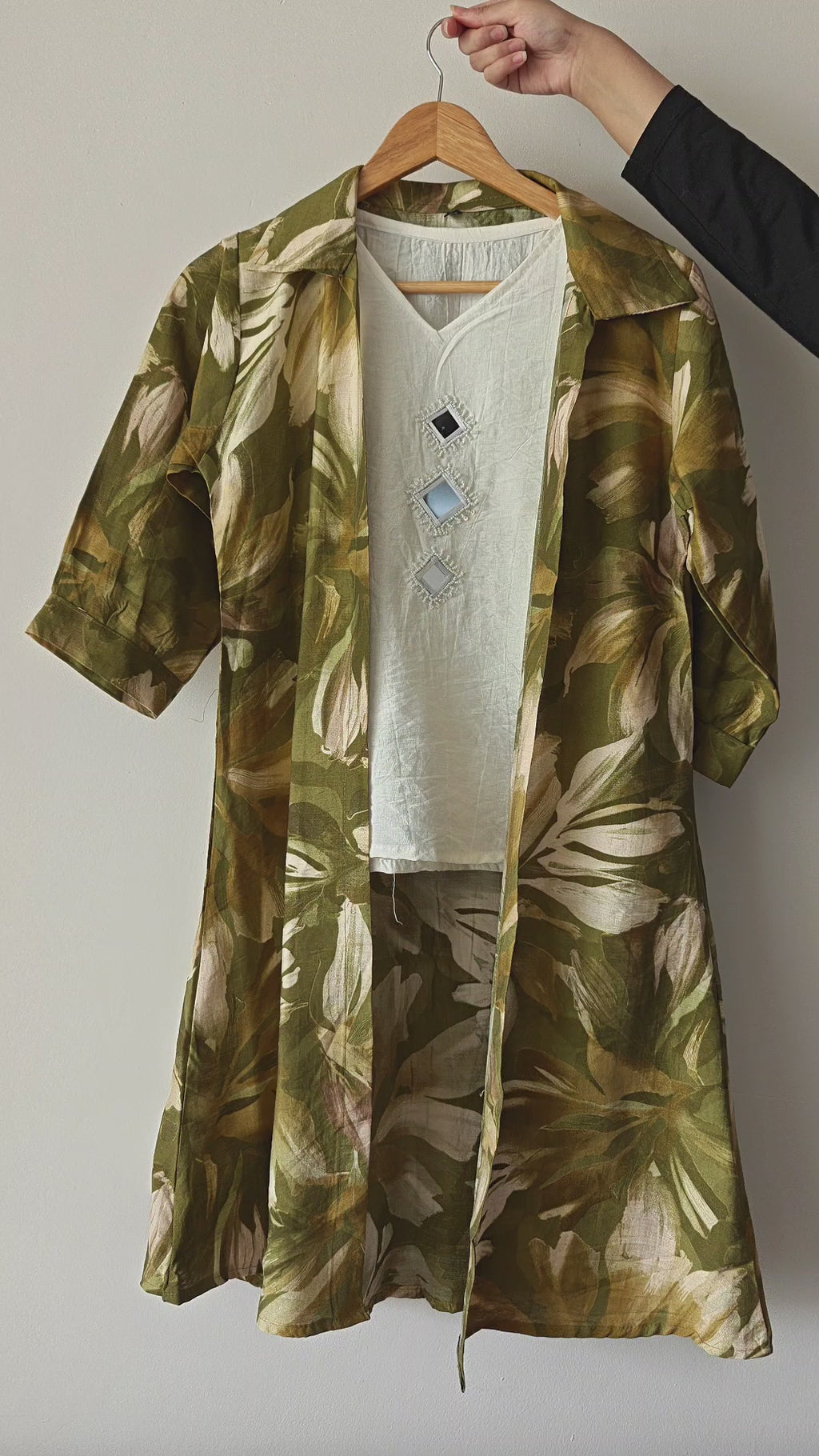 Green & White Three Piece Set Vacation Wear (L/XL)