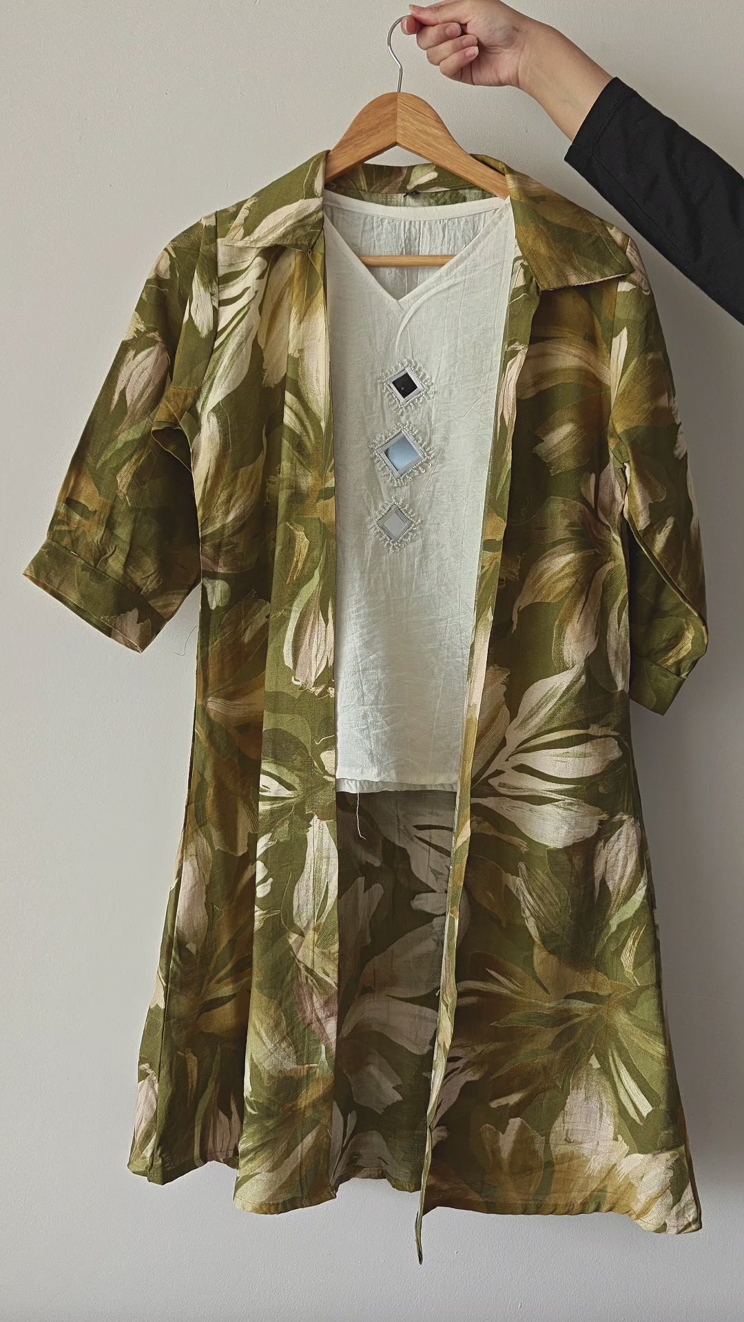 Green & White Three Piece Set Vacation Wear (L/XL)